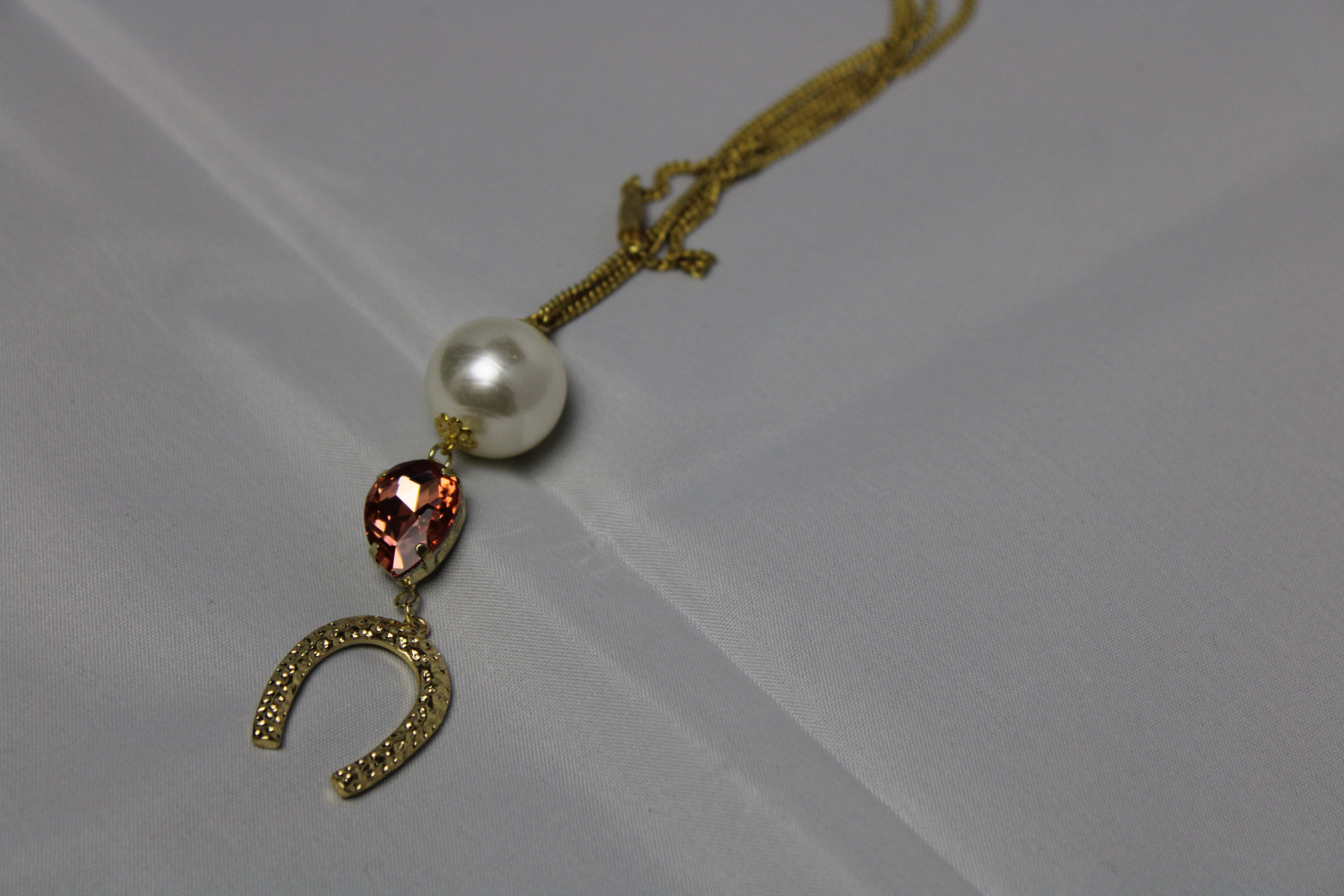 Gold Horseshoe Chain