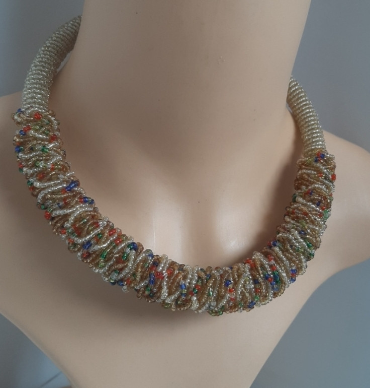 Cream Short Bulky Necklace