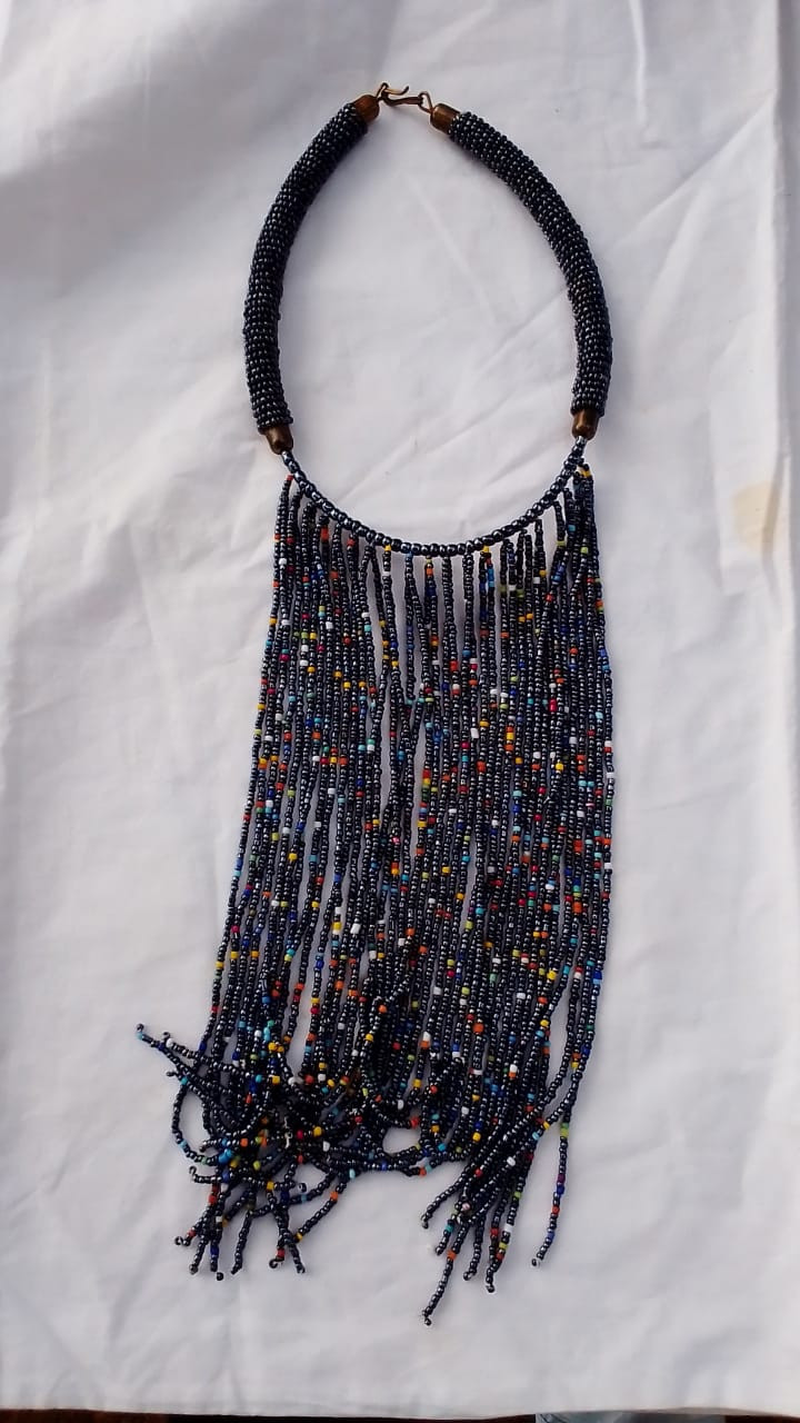 Black Mixed Color Beaded Short Necklace