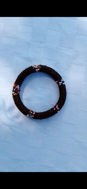 Black Dotted Beaded Bracelet