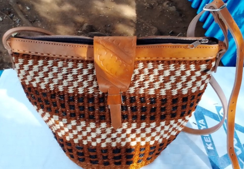 Medium African Kiondo