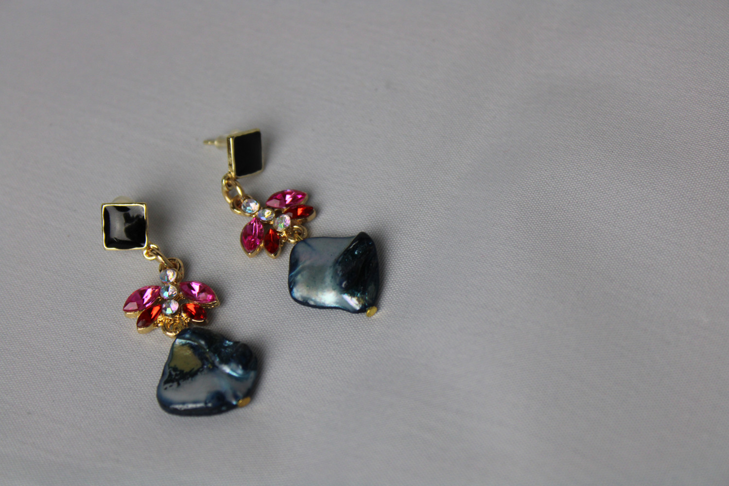 Black Abalone Detailed Earrings