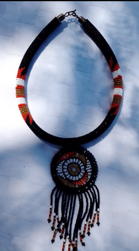 Black/Red Round Beaded Necklace